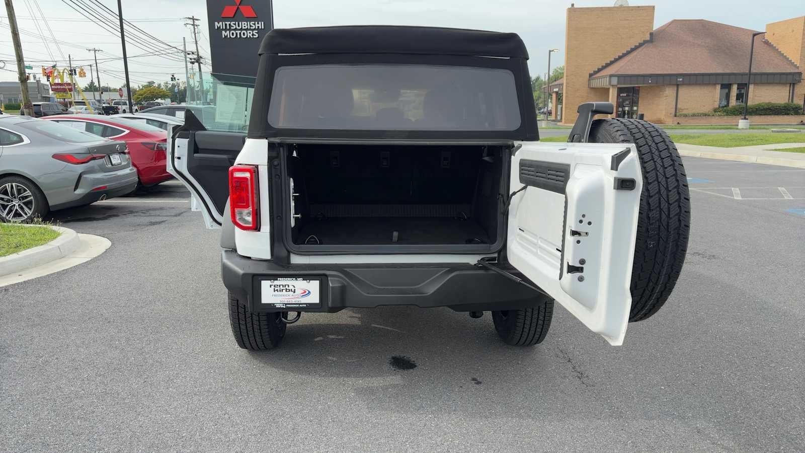 2023 Ford Bronco Base