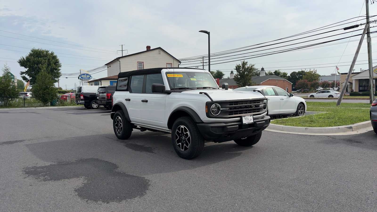 2023 Ford Bronco Base