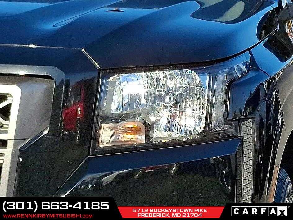 2022 Nissan Frontier SV