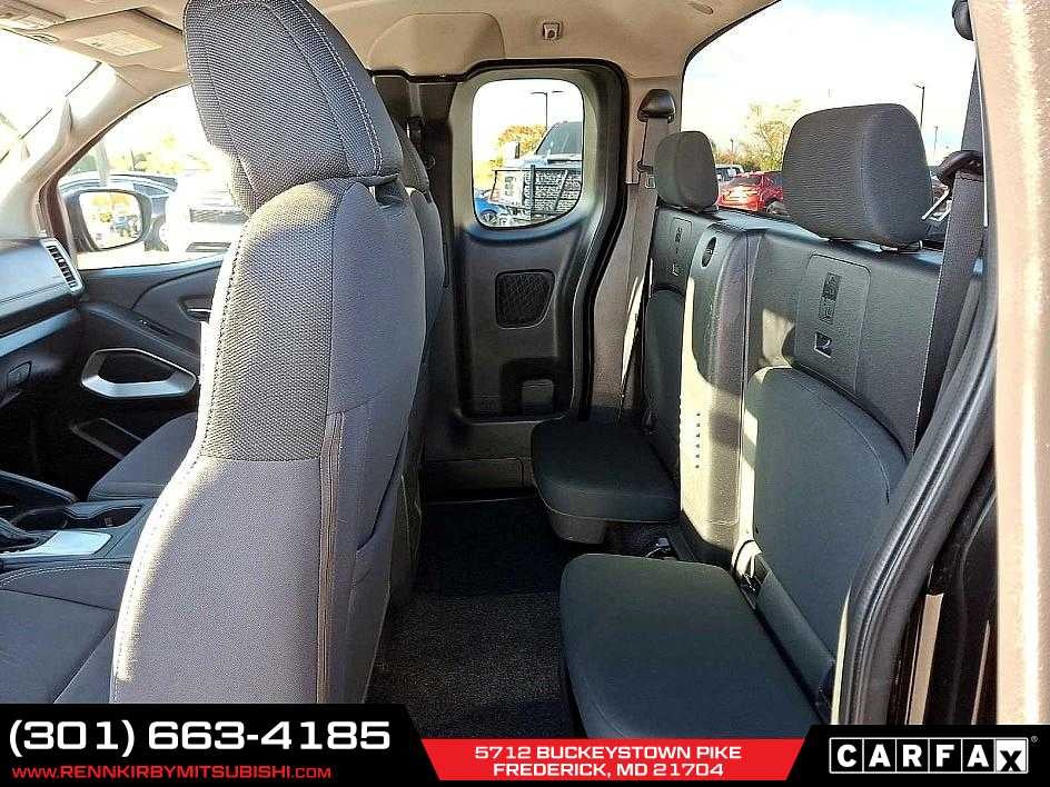 2022 Nissan Frontier SV