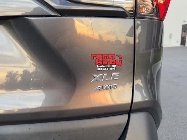 2021 Toyota RAV4 XLE