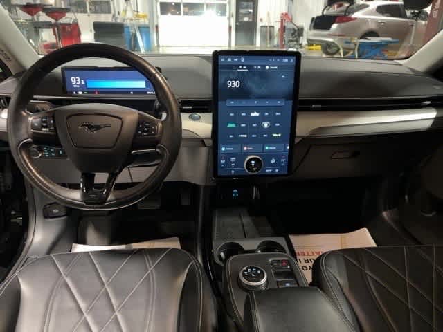 2022 Ford Mustang Mach-E Select