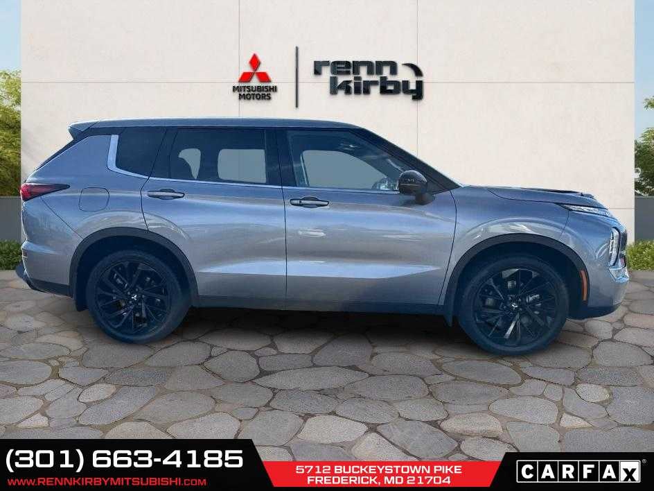 2023 Mitsubishi Outlander SE Black Edition