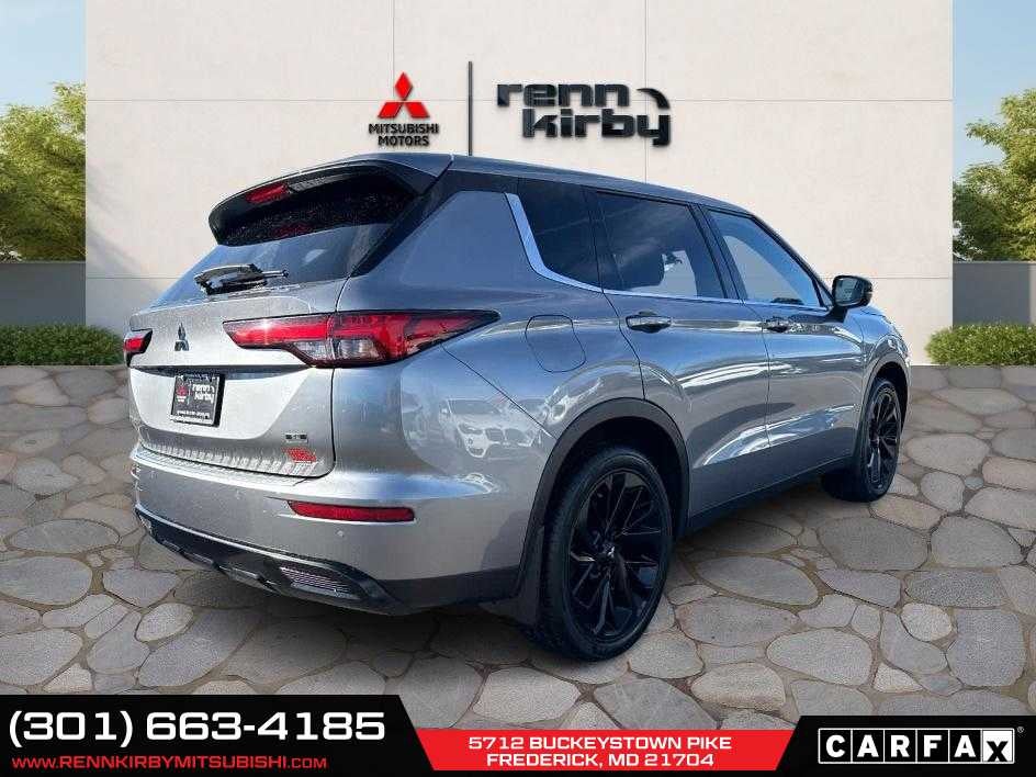 2023 Mitsubishi Outlander SE Black Edition
