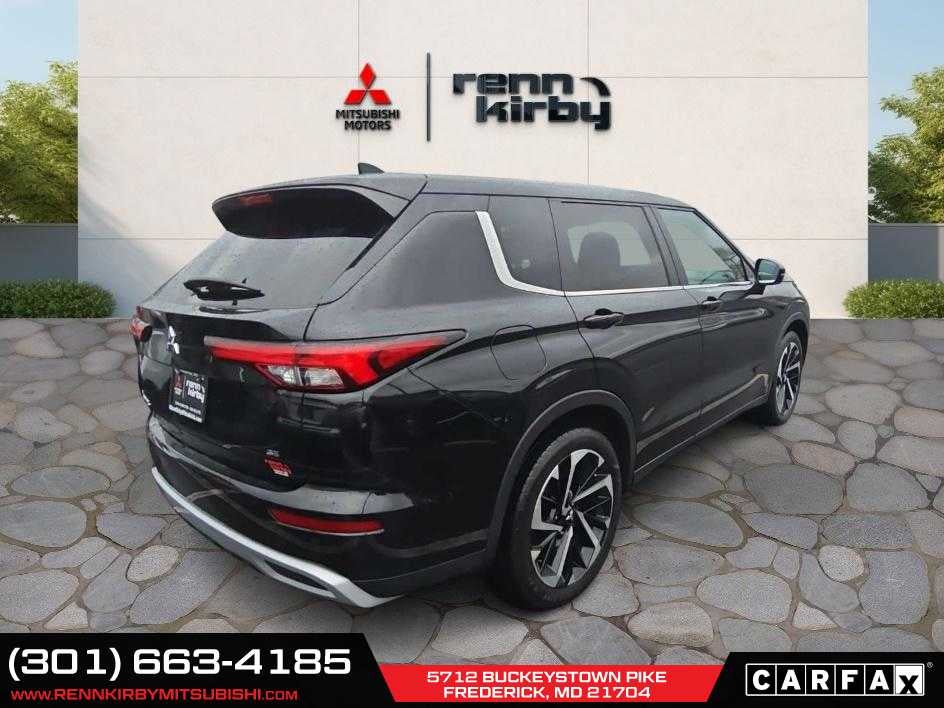2024 Mitsubishi Outlander SE