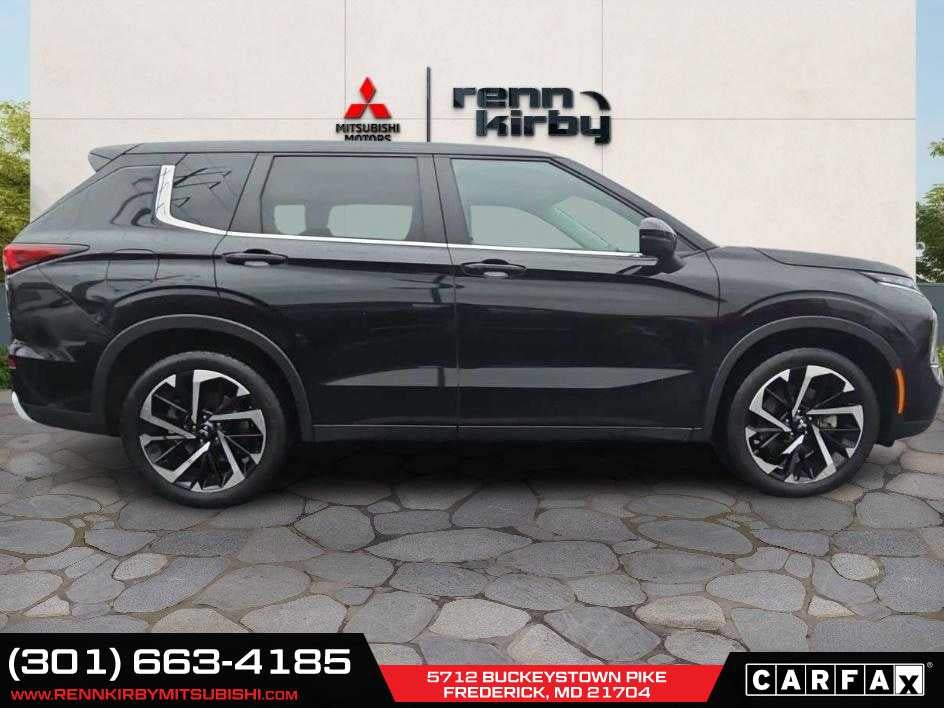 2024 Mitsubishi Outlander SE