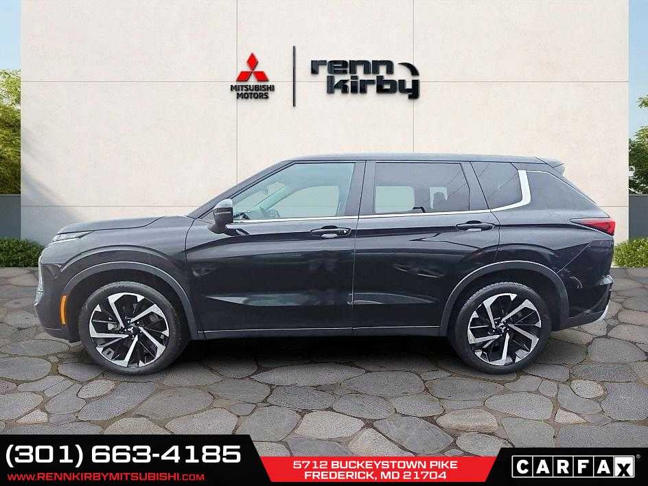 2024 Mitsubishi Outlander SE