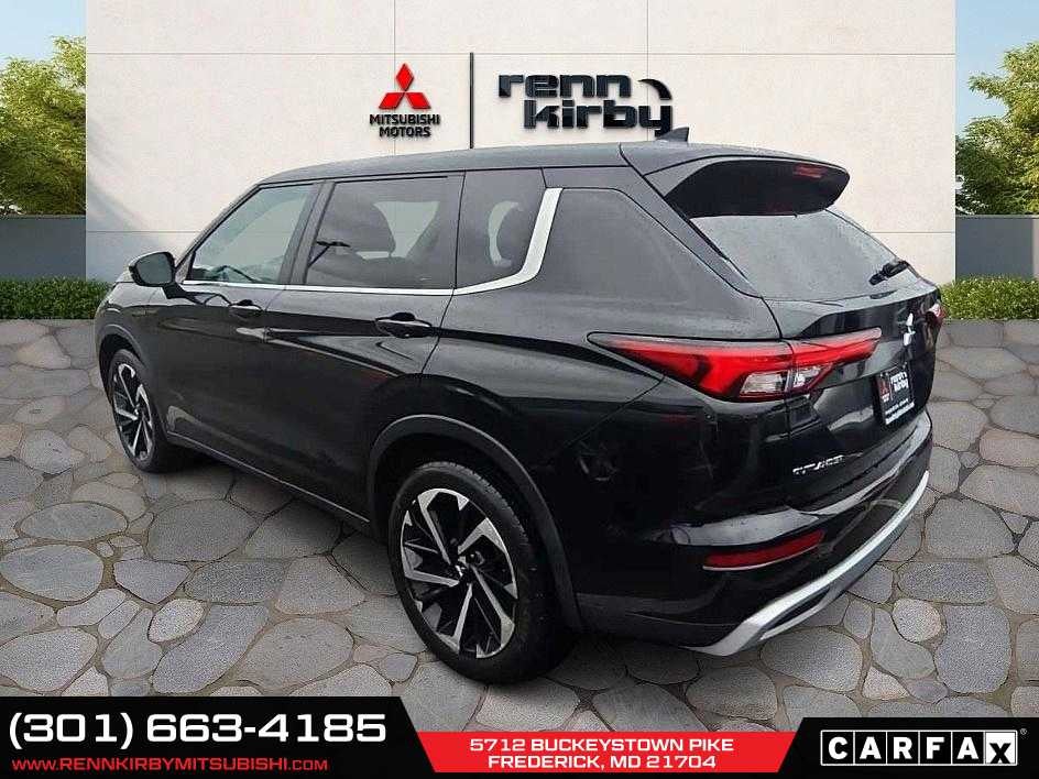 2024 Mitsubishi Outlander SE