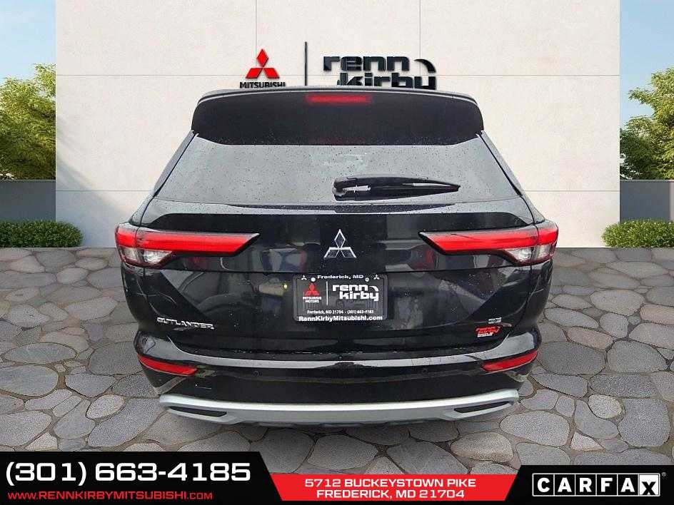 2024 Mitsubishi Outlander SE