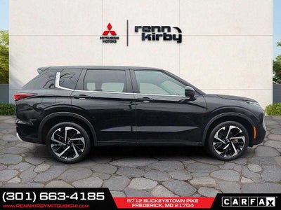 2024 Mitsubishi Outlander SE