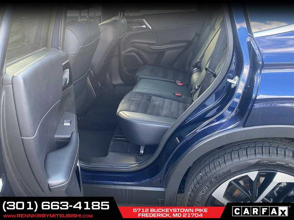 2024 Mitsubishi Outlander SE