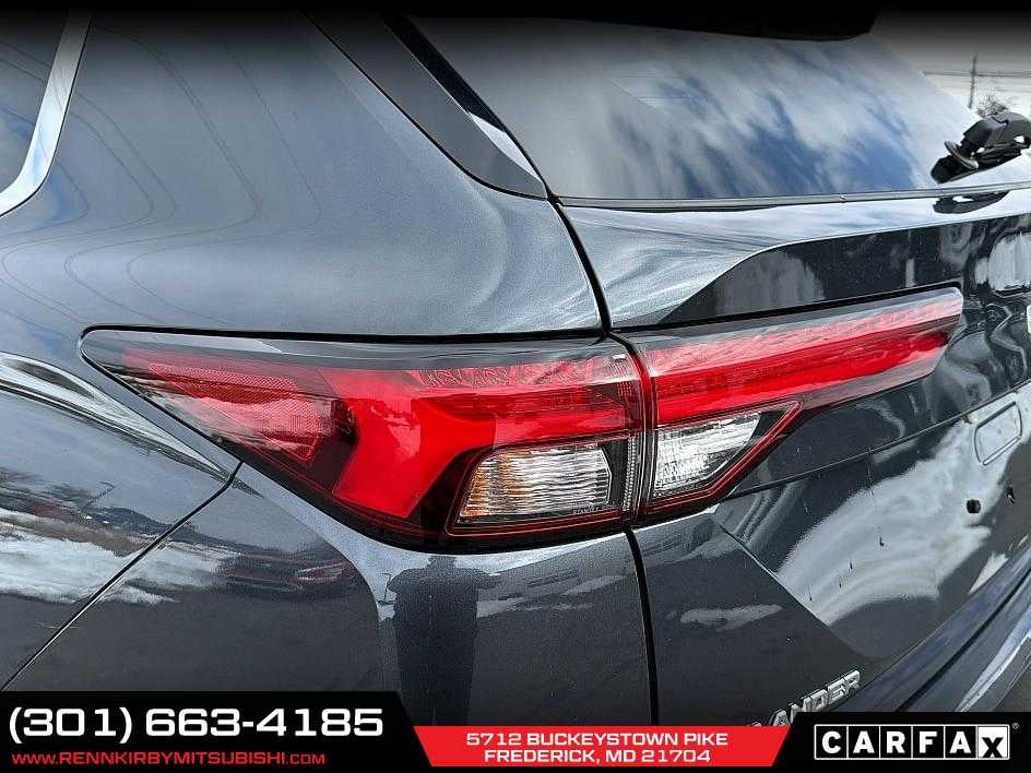 2024 Mitsubishi Outlander SE