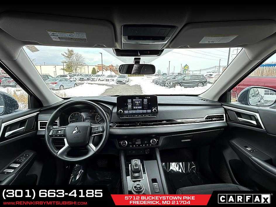 2024 Mitsubishi Outlander SE