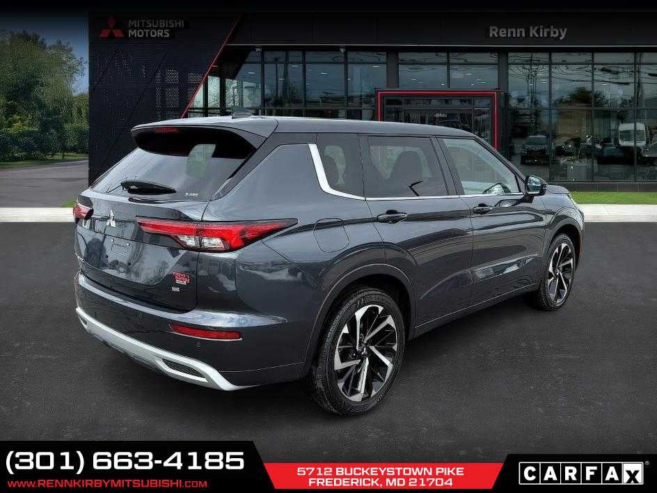 2024 Mitsubishi Outlander SE