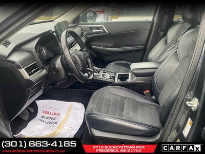 2024 Mitsubishi Outlander SE