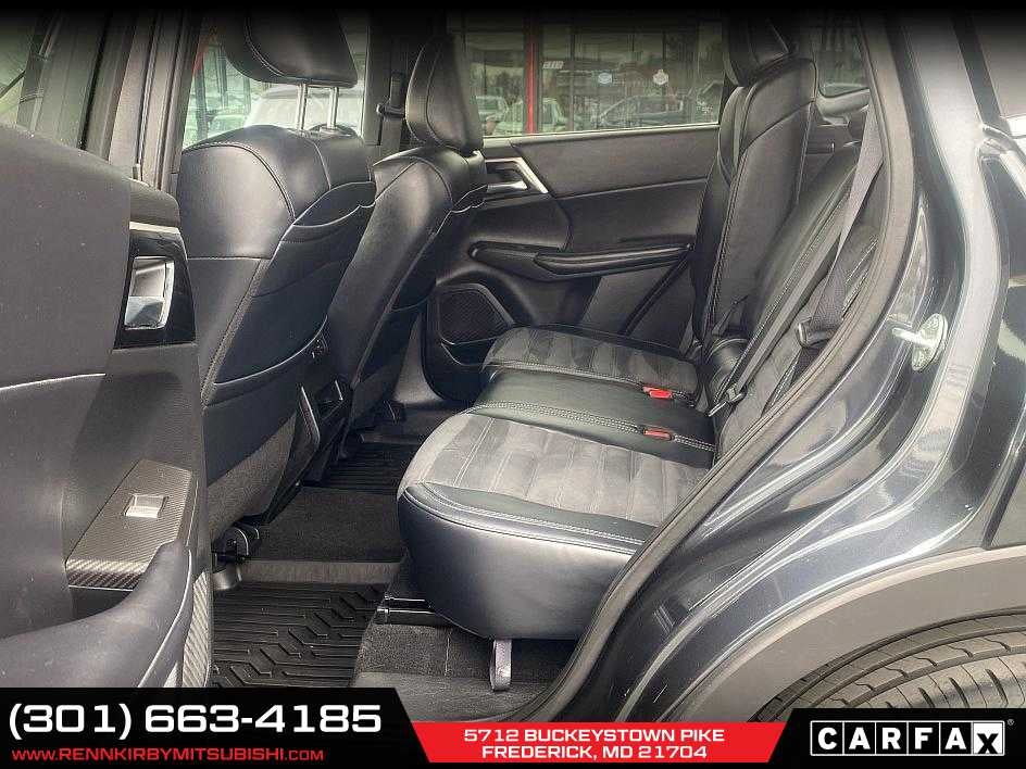 2024 Mitsubishi Outlander SE