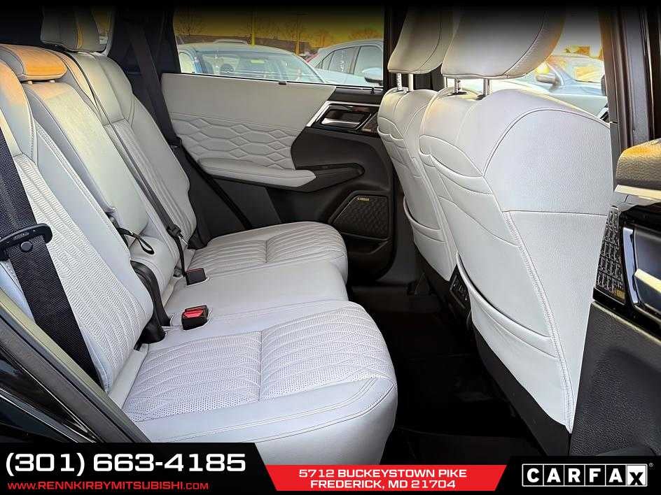 2025 Mitsubishi Outlander Platinum Edition