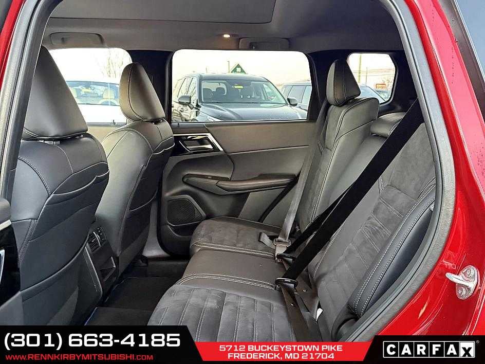 2023 Mitsubishi Outlander SE