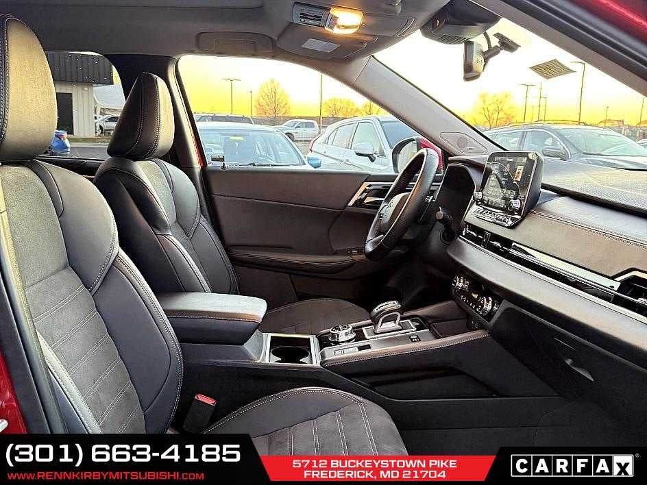 2023 Mitsubishi Outlander SE