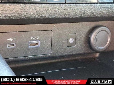 2024 Mitsubishi Outlander Plug-In Hybrid SE