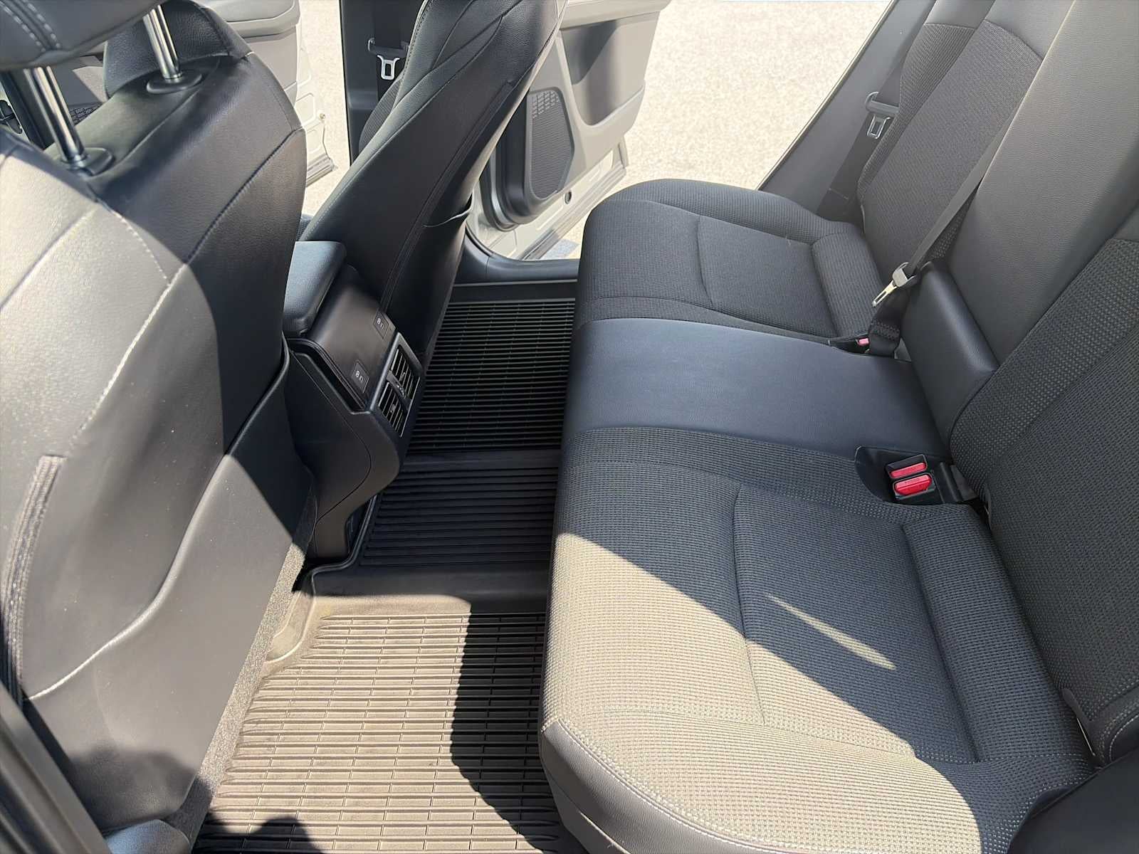 2025 Toyota bZ4X XLE
