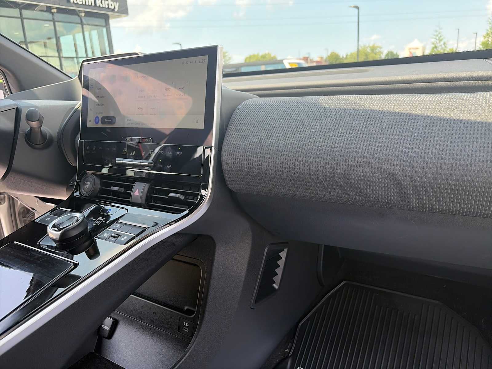 2025 Toyota bZ4X XLE