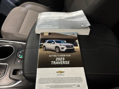 2023 Chevrolet Traverse LT Cloth