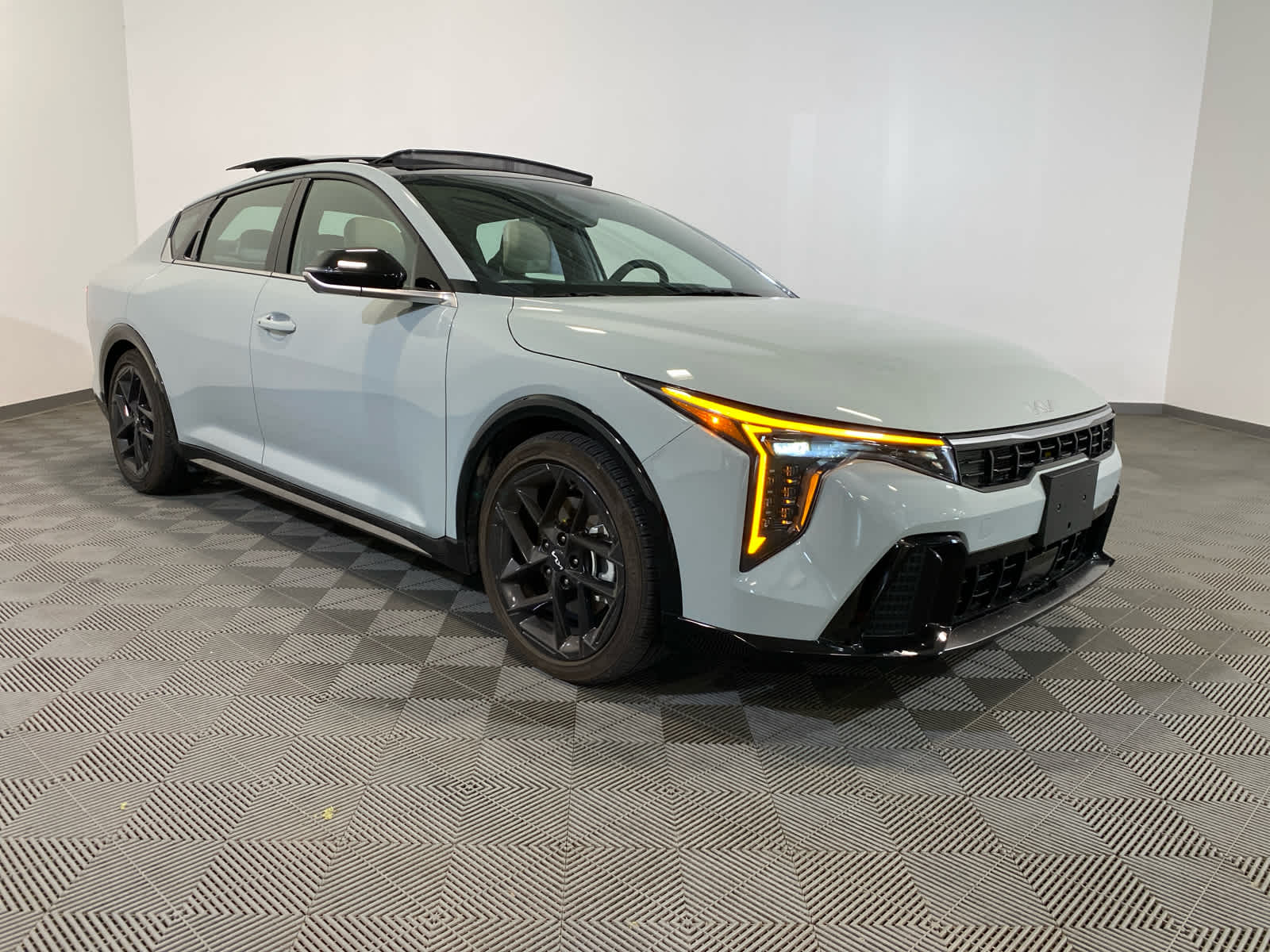 2025 Kia K4 GT-Line Turbo