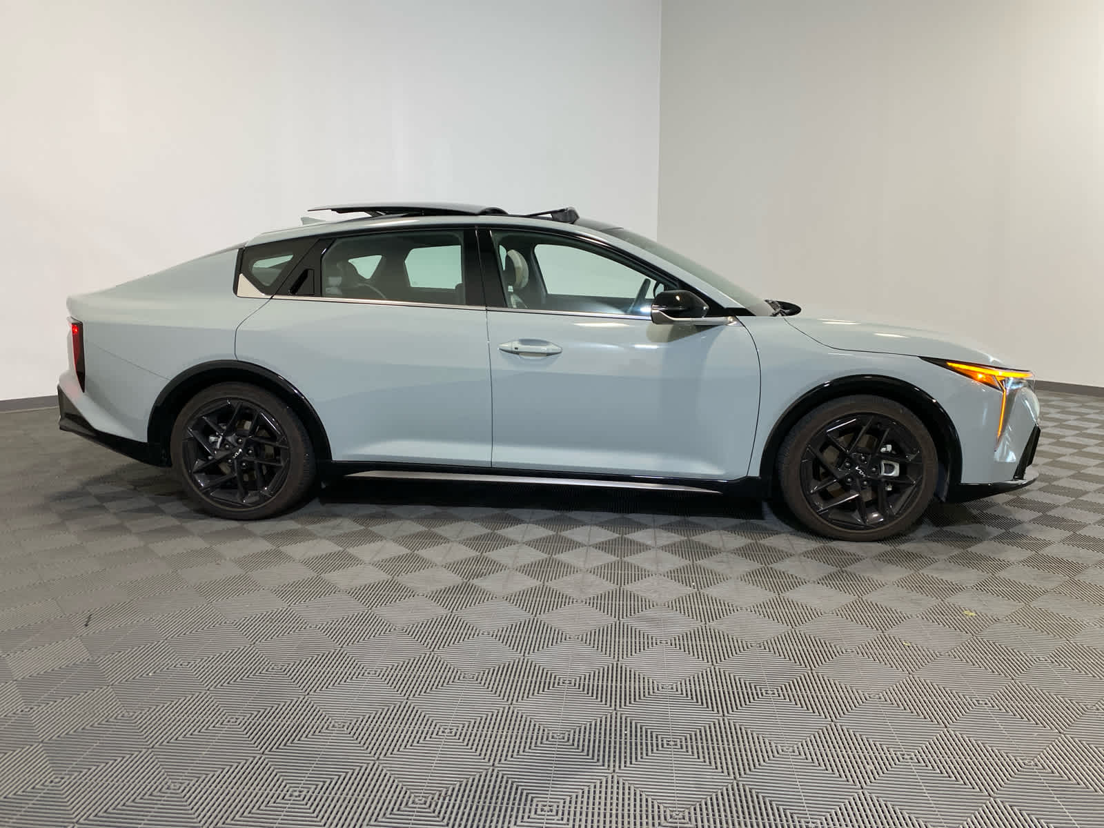 2025 Kia K4 GT-Line Turbo
