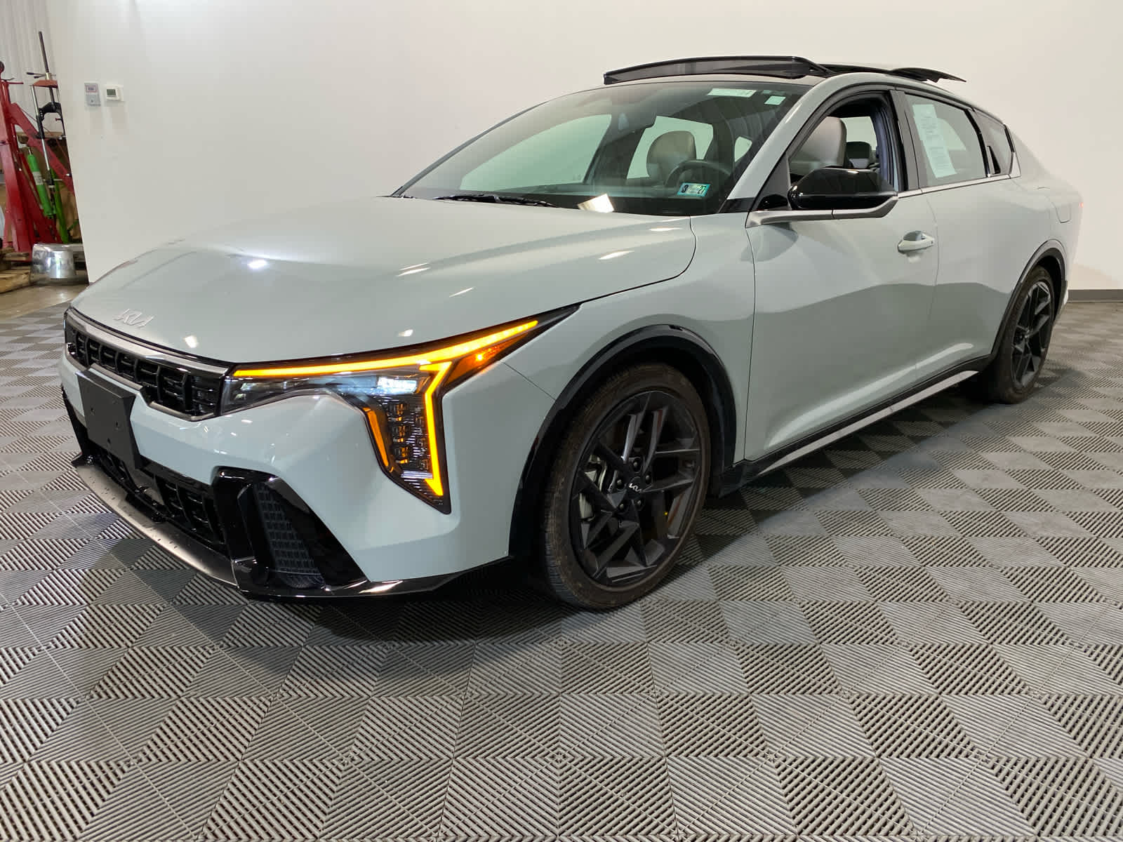 2025 Kia K4 GT-Line Turbo