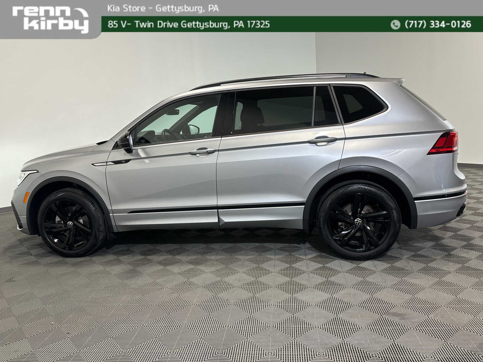 2024 Volkswagen Tiguan SE R-Line Black