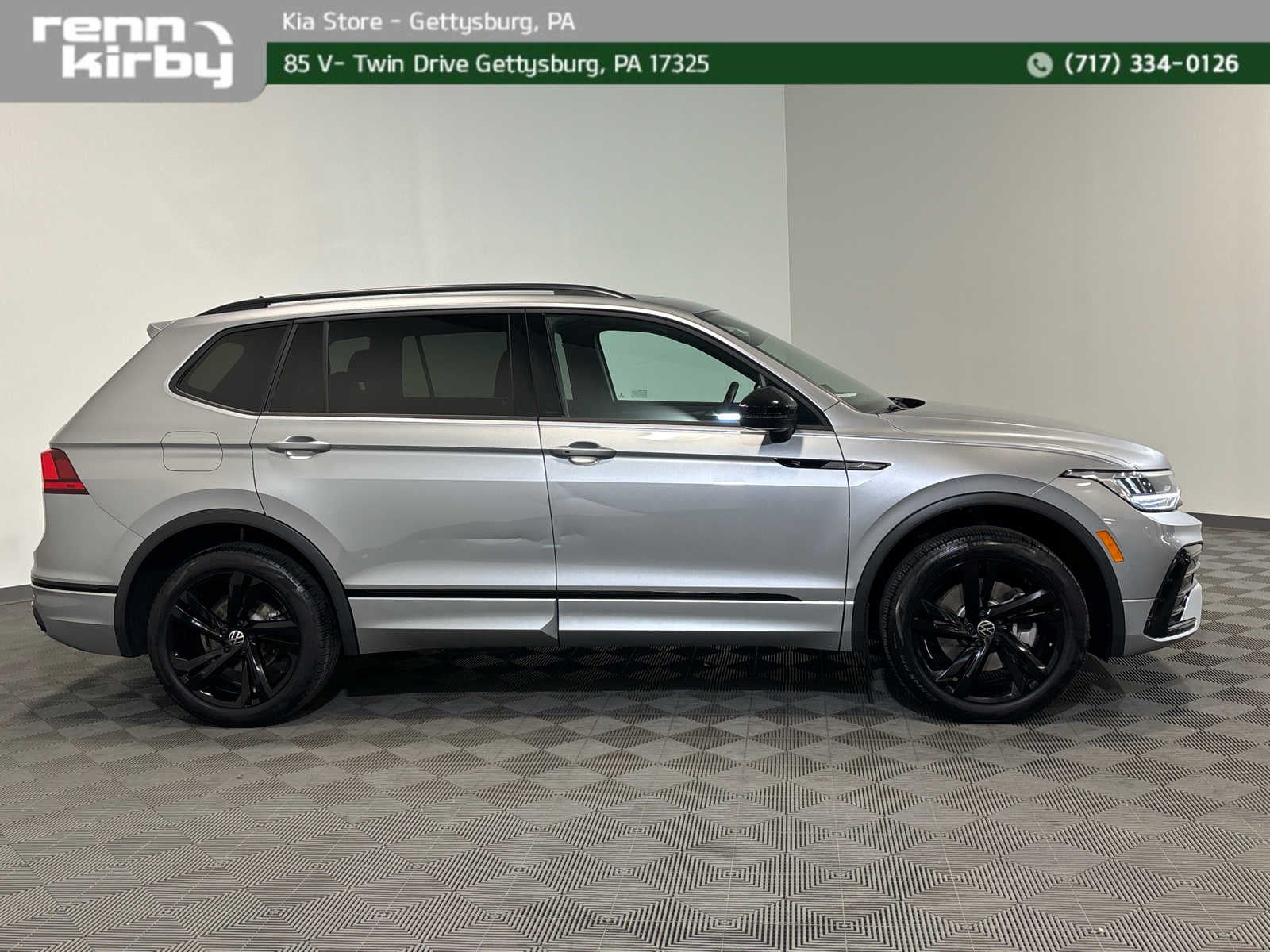 2024 Volkswagen Tiguan SE R-Line Black