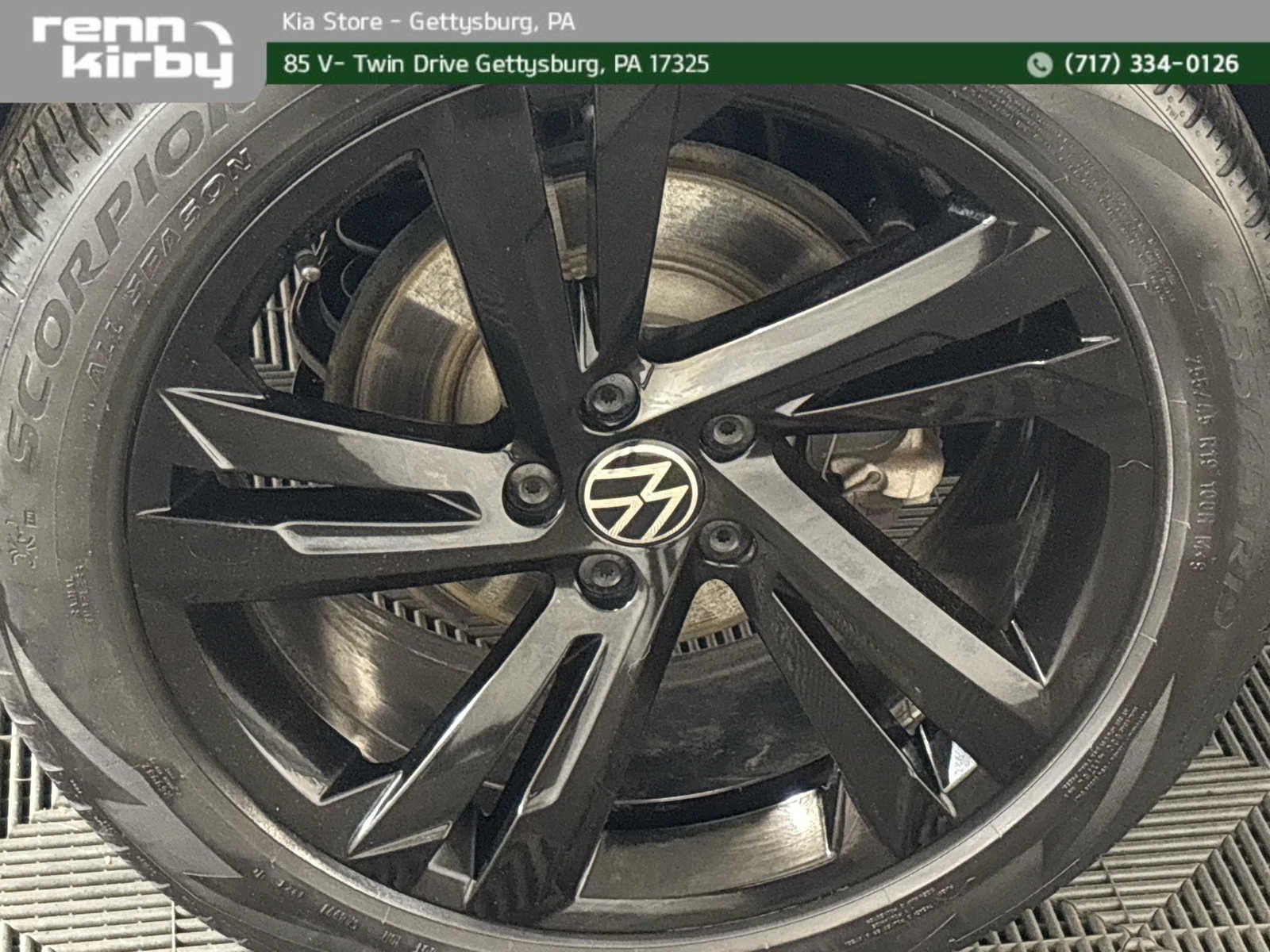 2024 Volkswagen Tiguan SE R-Line Black