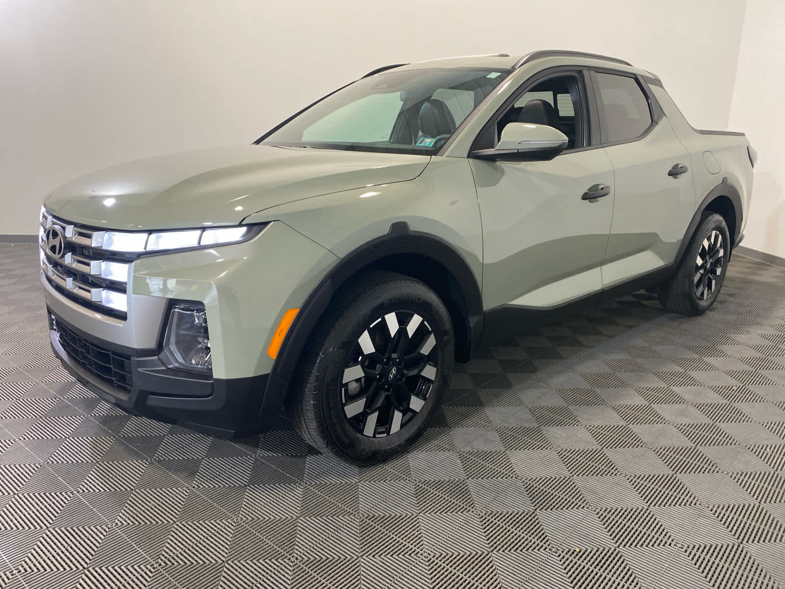 2025 Hyundai Santa Cruz SEL Activity