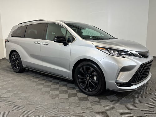 2022 Toyota Sienna XSE