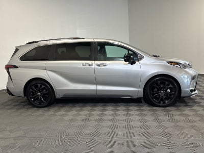 2022 Toyota Sienna XSE