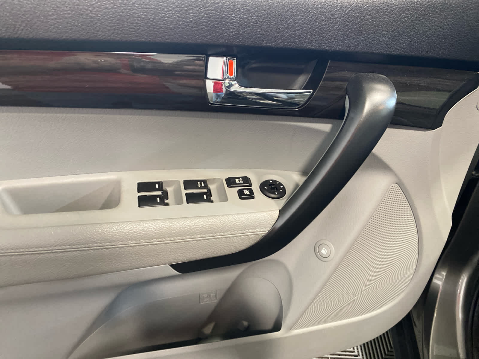 2011 Kia Sorento LX
