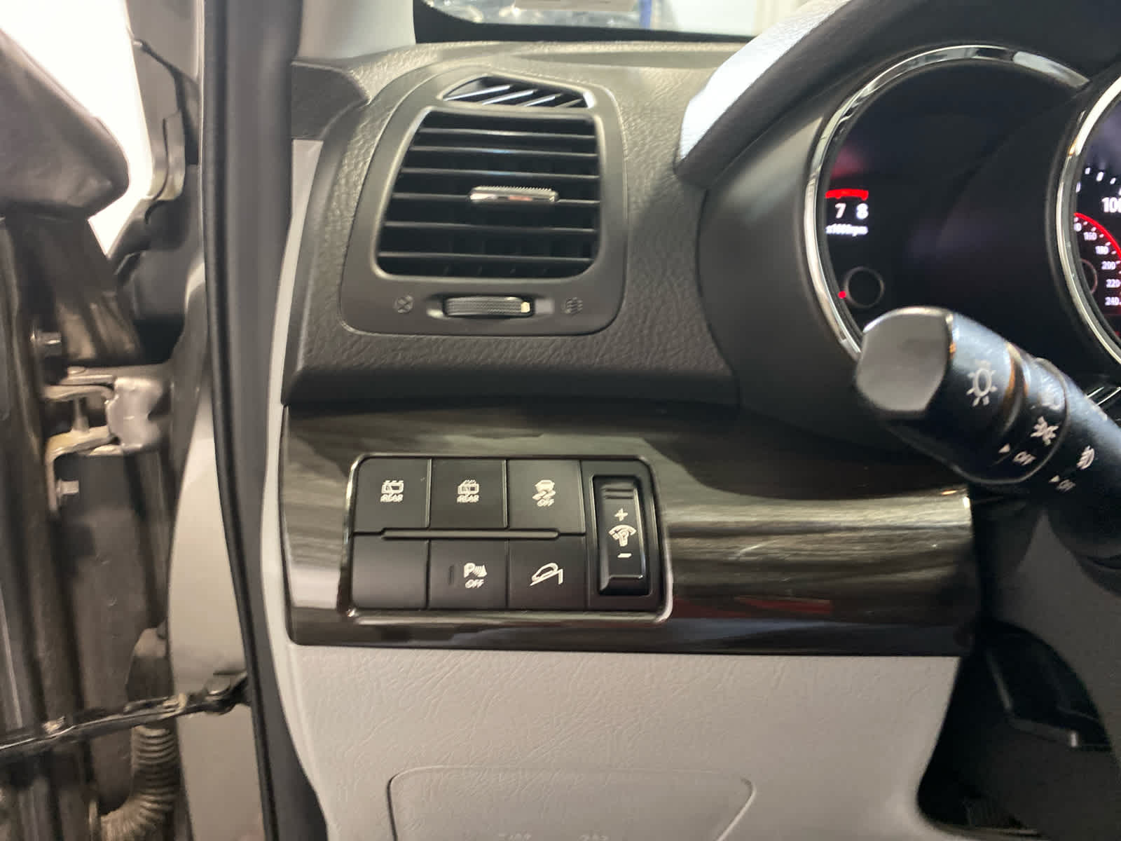 2011 Kia Sorento LX