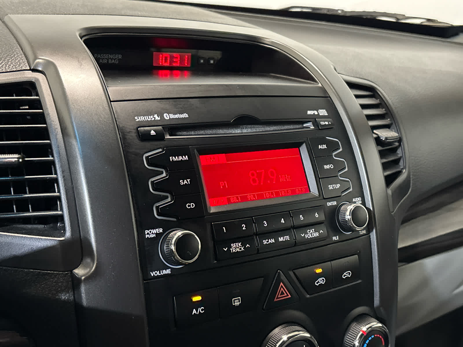 2011 Kia Sorento LX