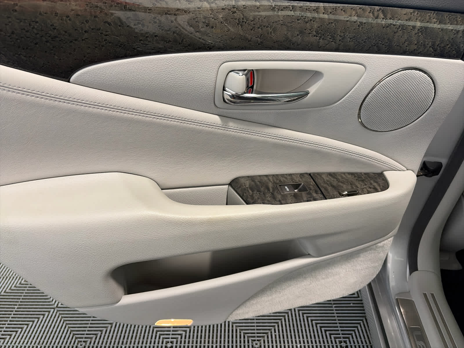 2010 Lexus LS 460 