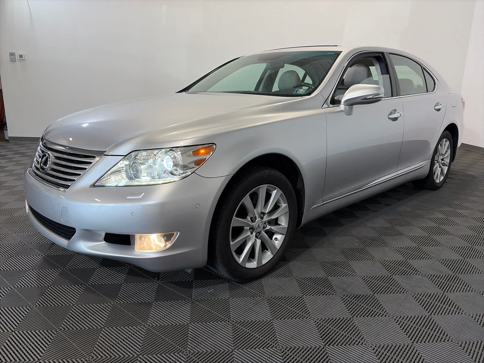 2010 Lexus LS 460 