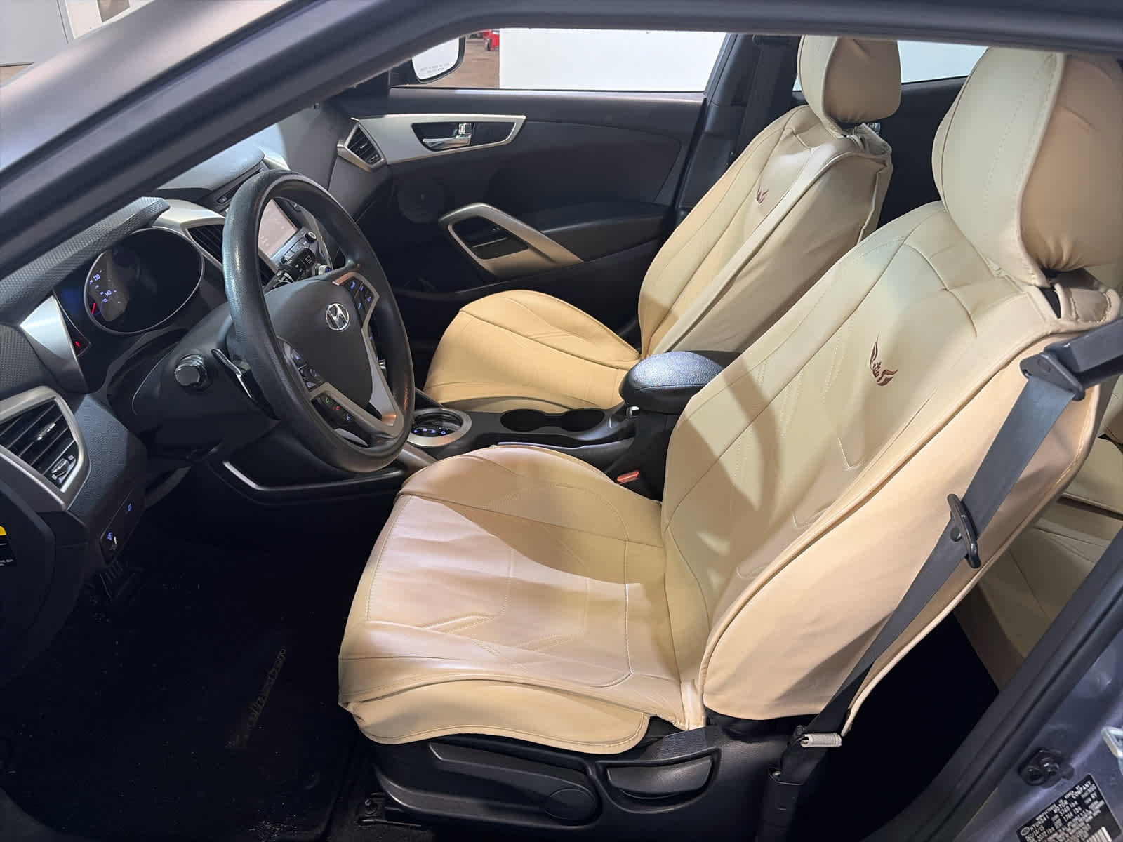 2016 Hyundai Veloster Base