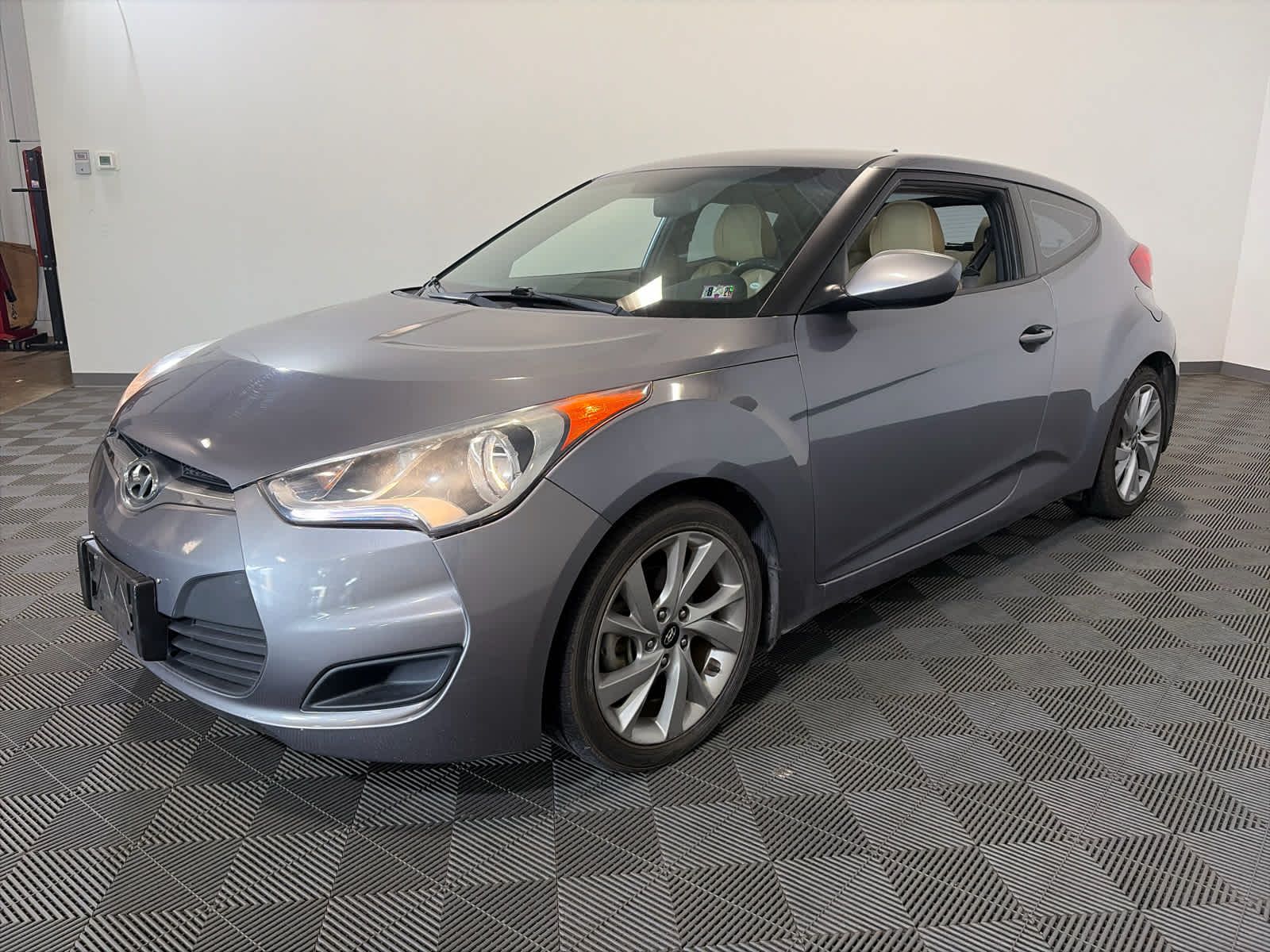 2016 Hyundai Veloster Base