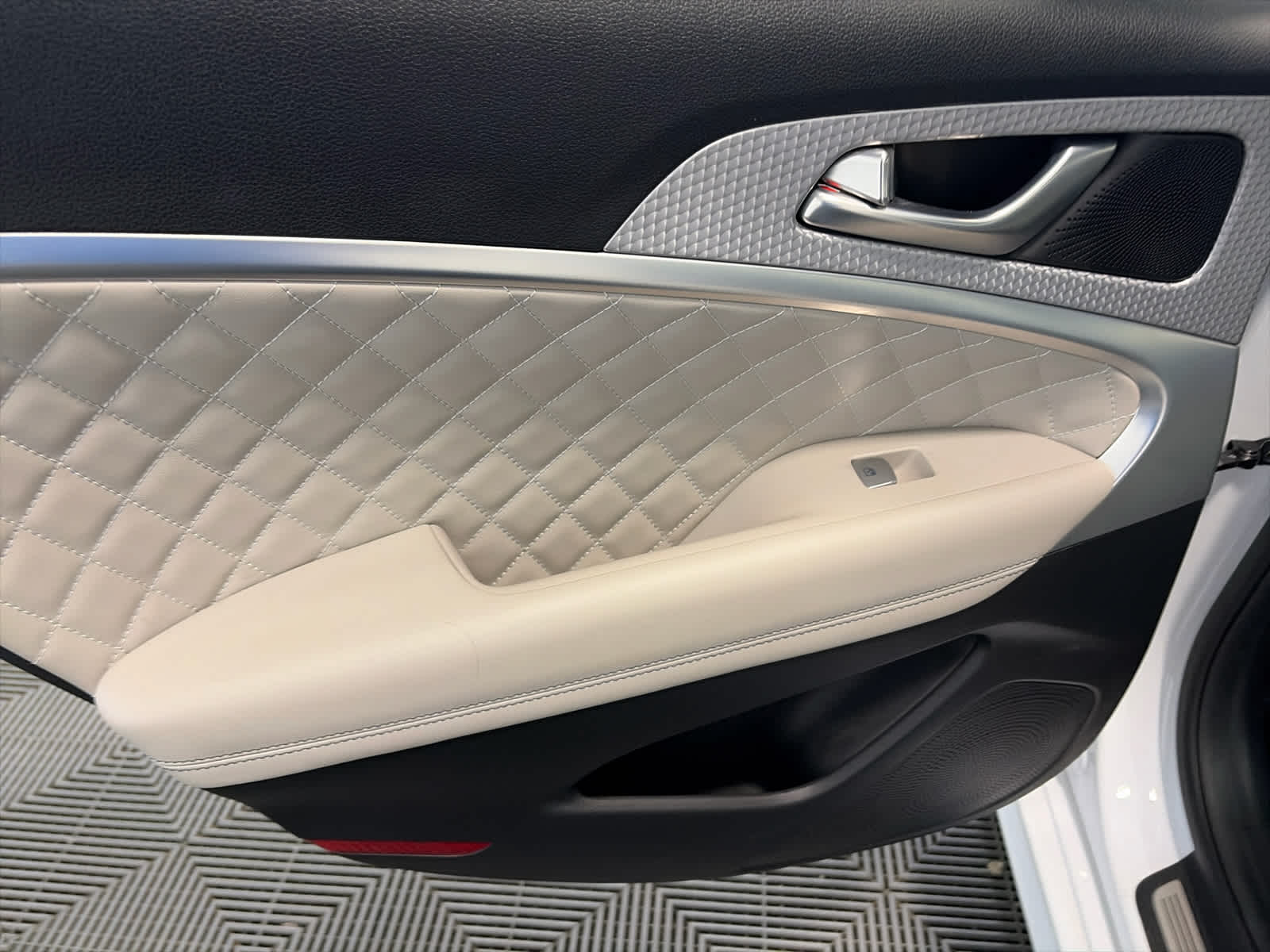 2023 Genesis G70 3.3T