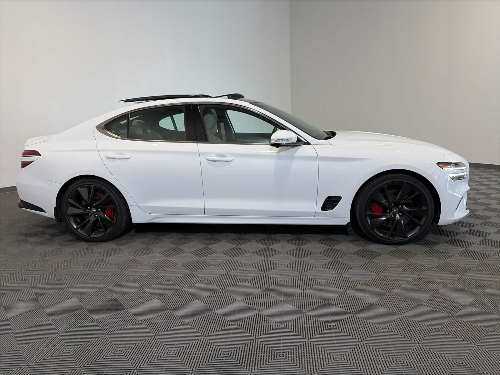 2023 Genesis G70 3.3T
