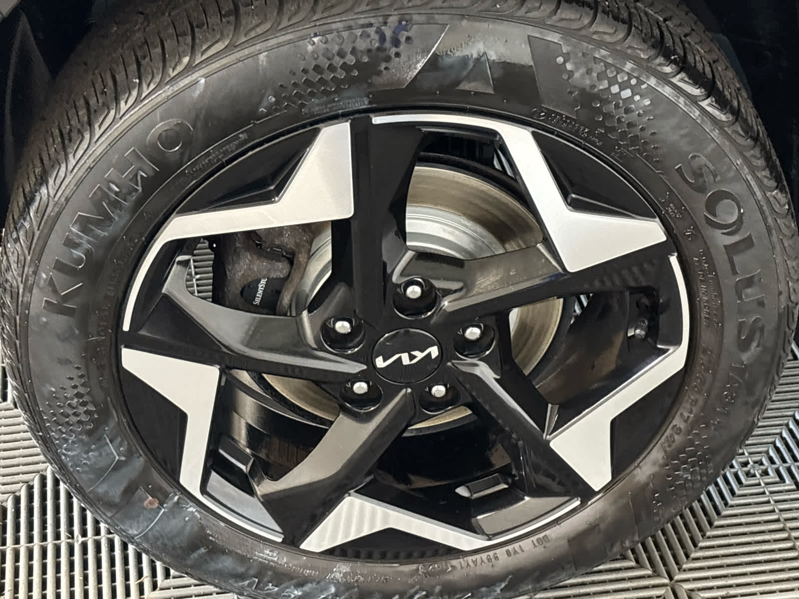2024 Kia Seltos EX