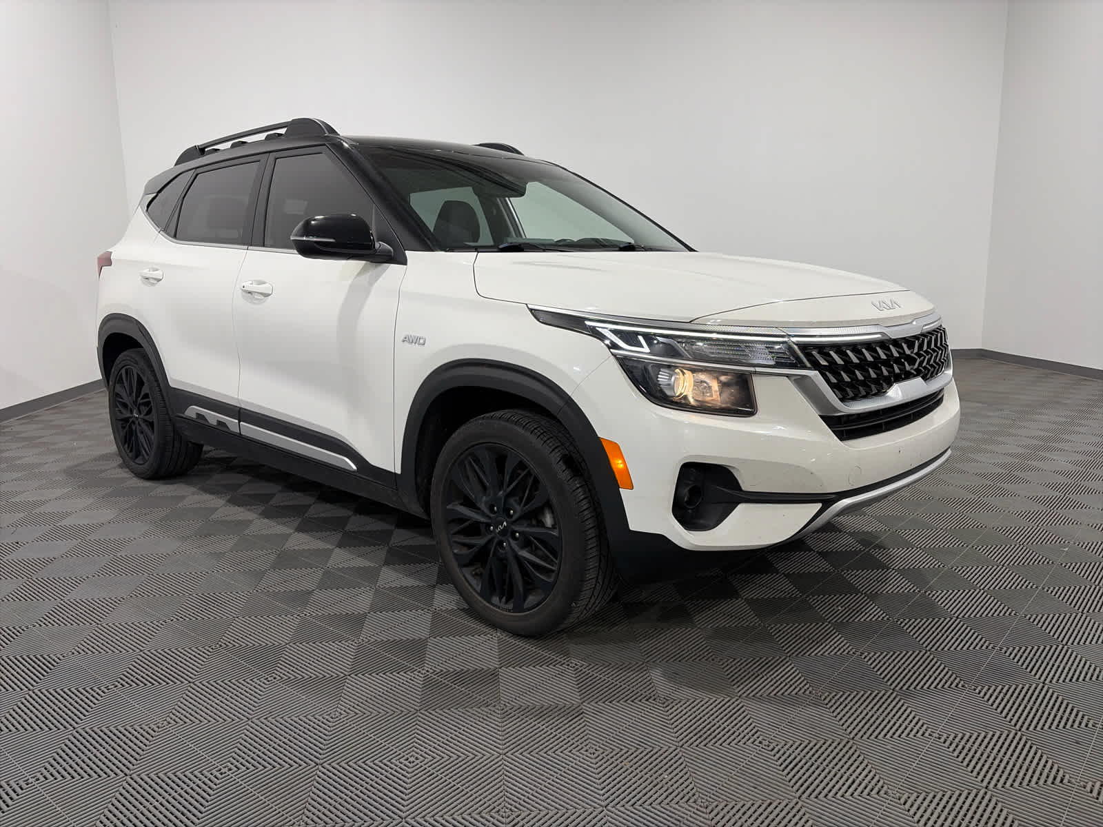 2022 Kia Seltos Nightfall