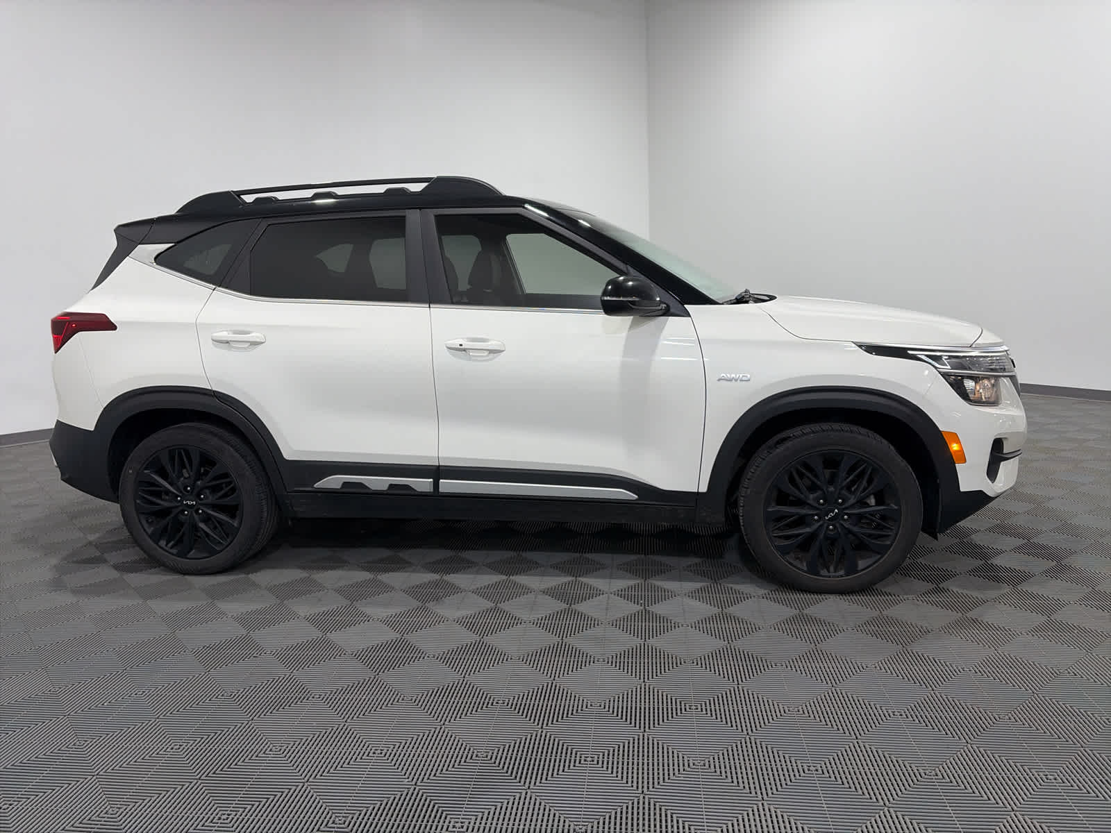 2022 Kia Seltos Nightfall