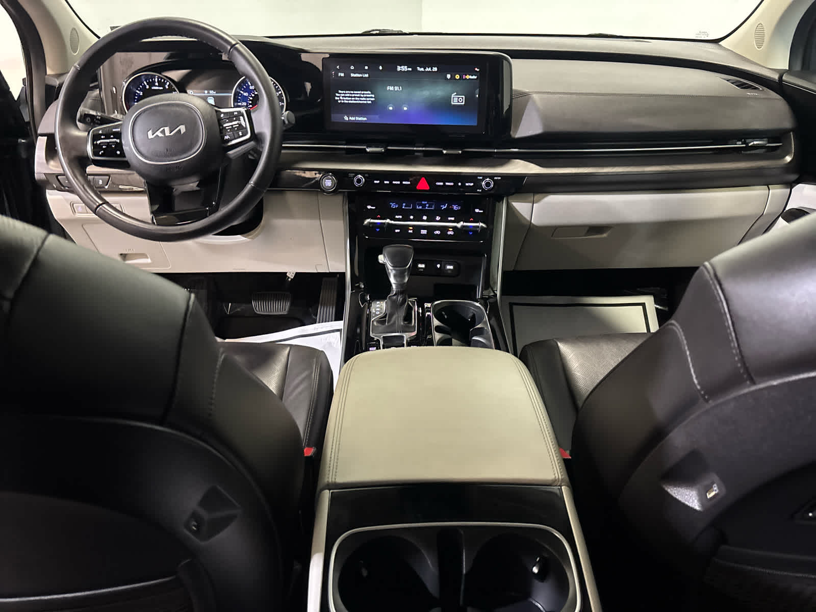 2024 Kia Carnival EX