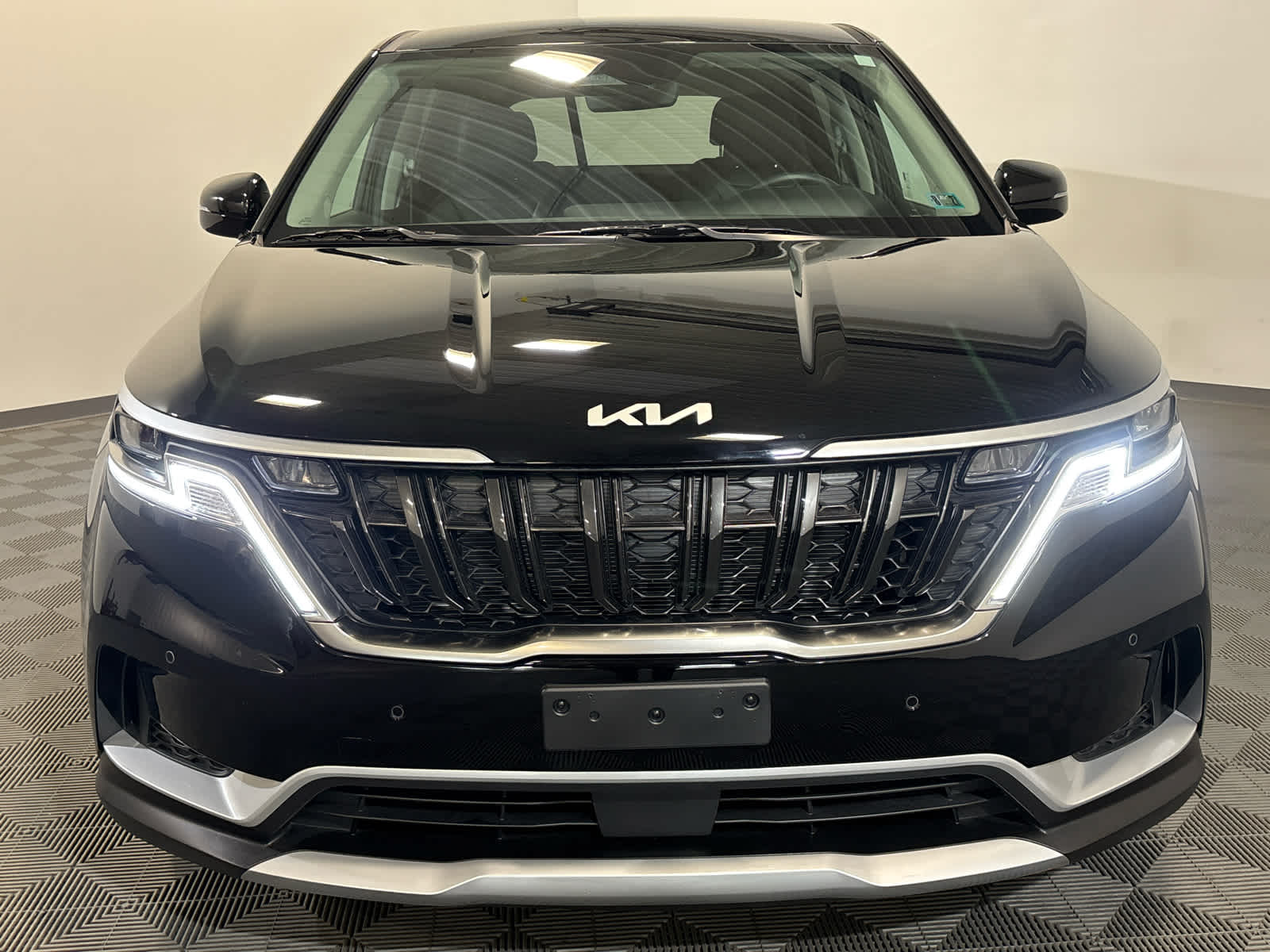2024 Kia Carnival EX